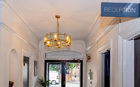 Woodford Hotel